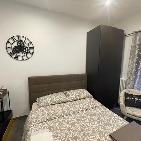 Decoluxe !Apartamento Con 1 Camera Da Letto , In Zona San Paolo , Via Martiniana Τορίνο Εξωτερικό φωτογραφία