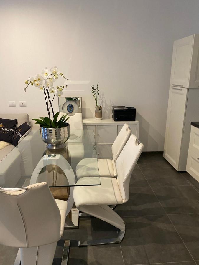 Decoluxe !Apartamento Con 1 Camera Da Letto , In Zona San Paolo , Via Martiniana Τορίνο Εξωτερικό φωτογραφία